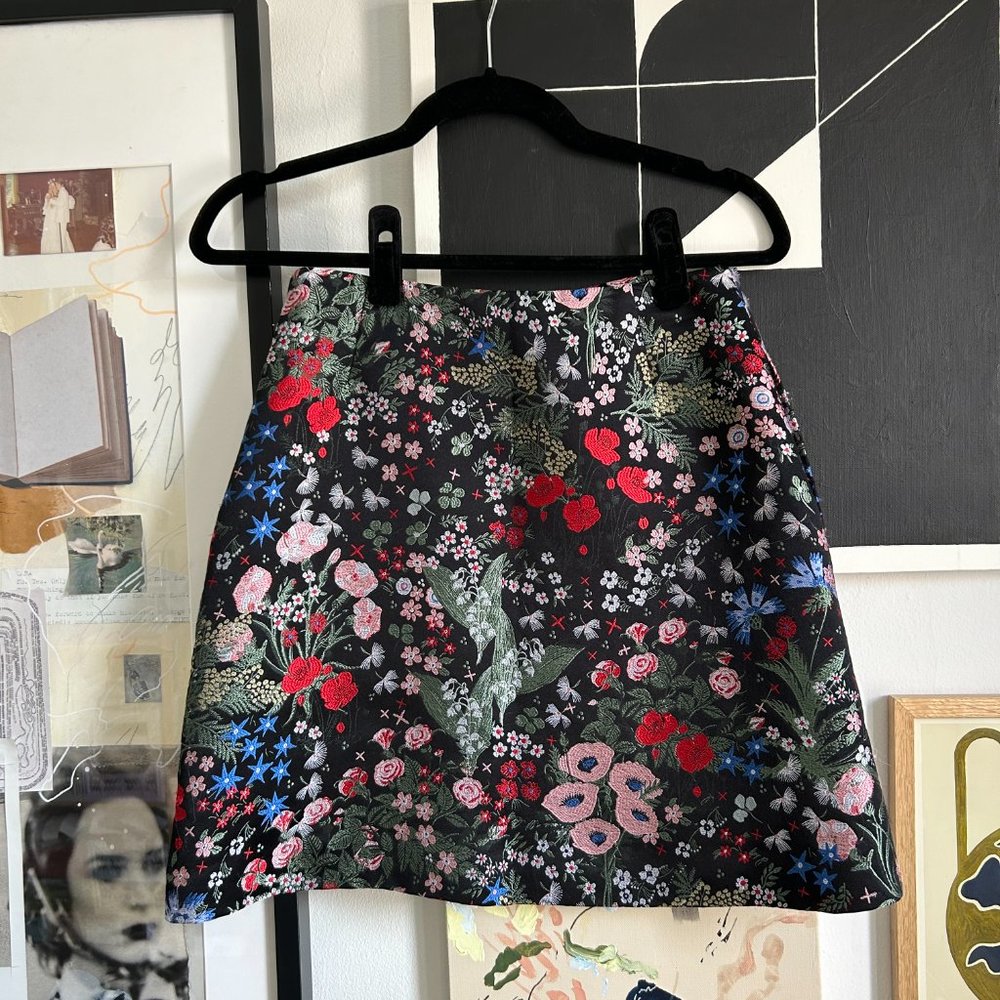 Valentino Runway pre-fall 2015 Silk Floral Mini Skirt | Size 2